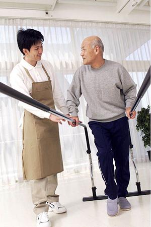 インプラント治療後の定期検診は