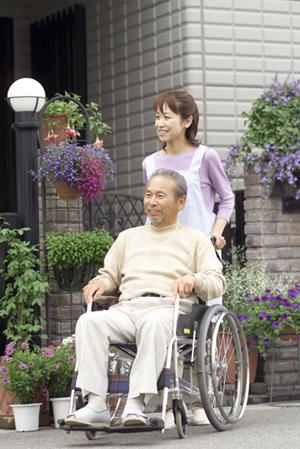 インプラントの費用と自由診療について